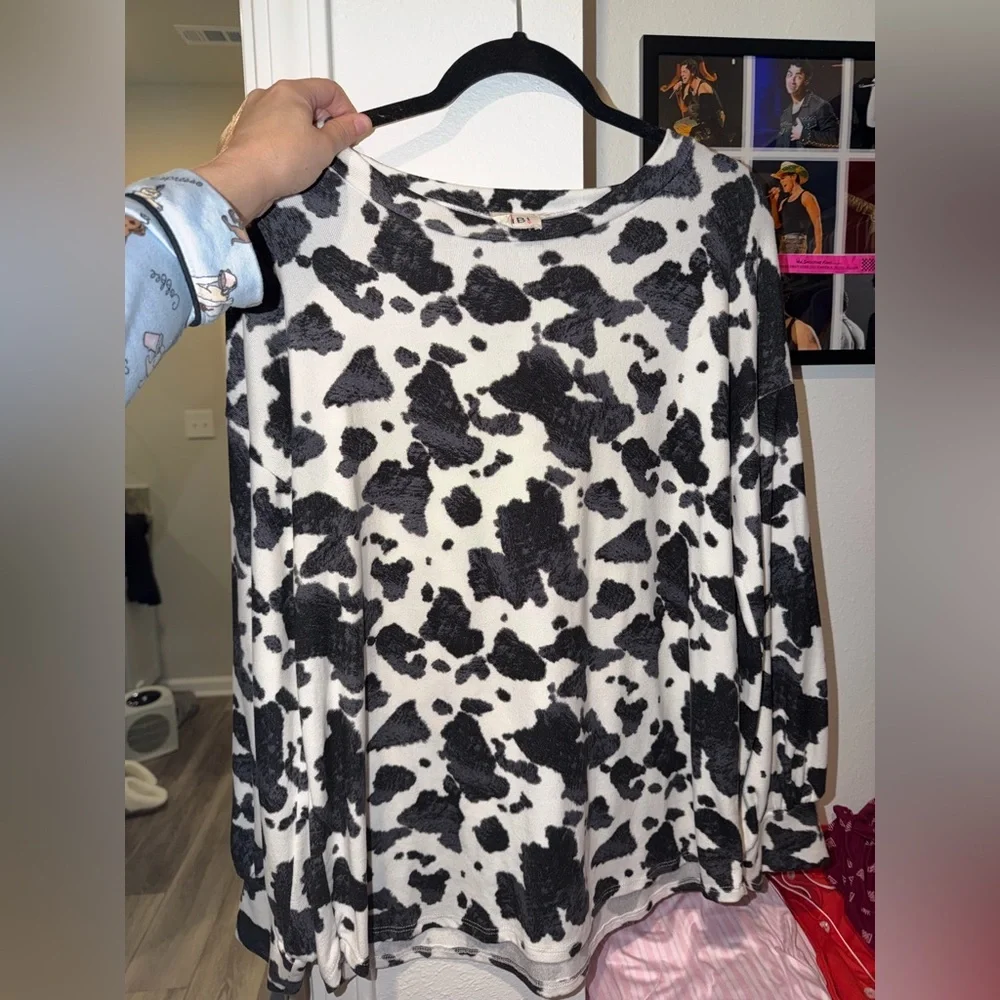 BIBI Monochrome Cow Print Long Sleeve Top - Picture 1 of 2